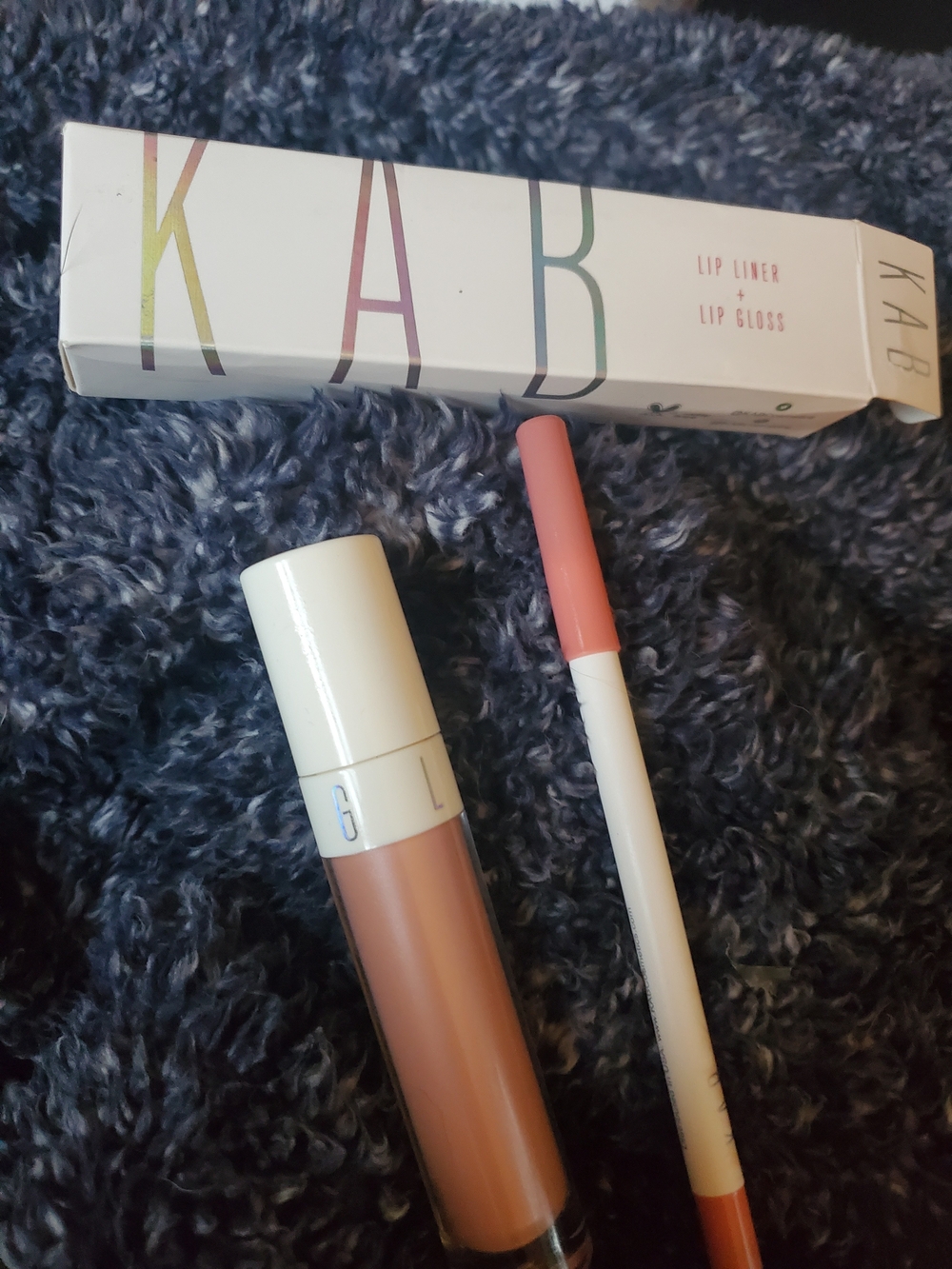 Nabo Lip Liner And Lip Gloss In Shade 'Tangled'